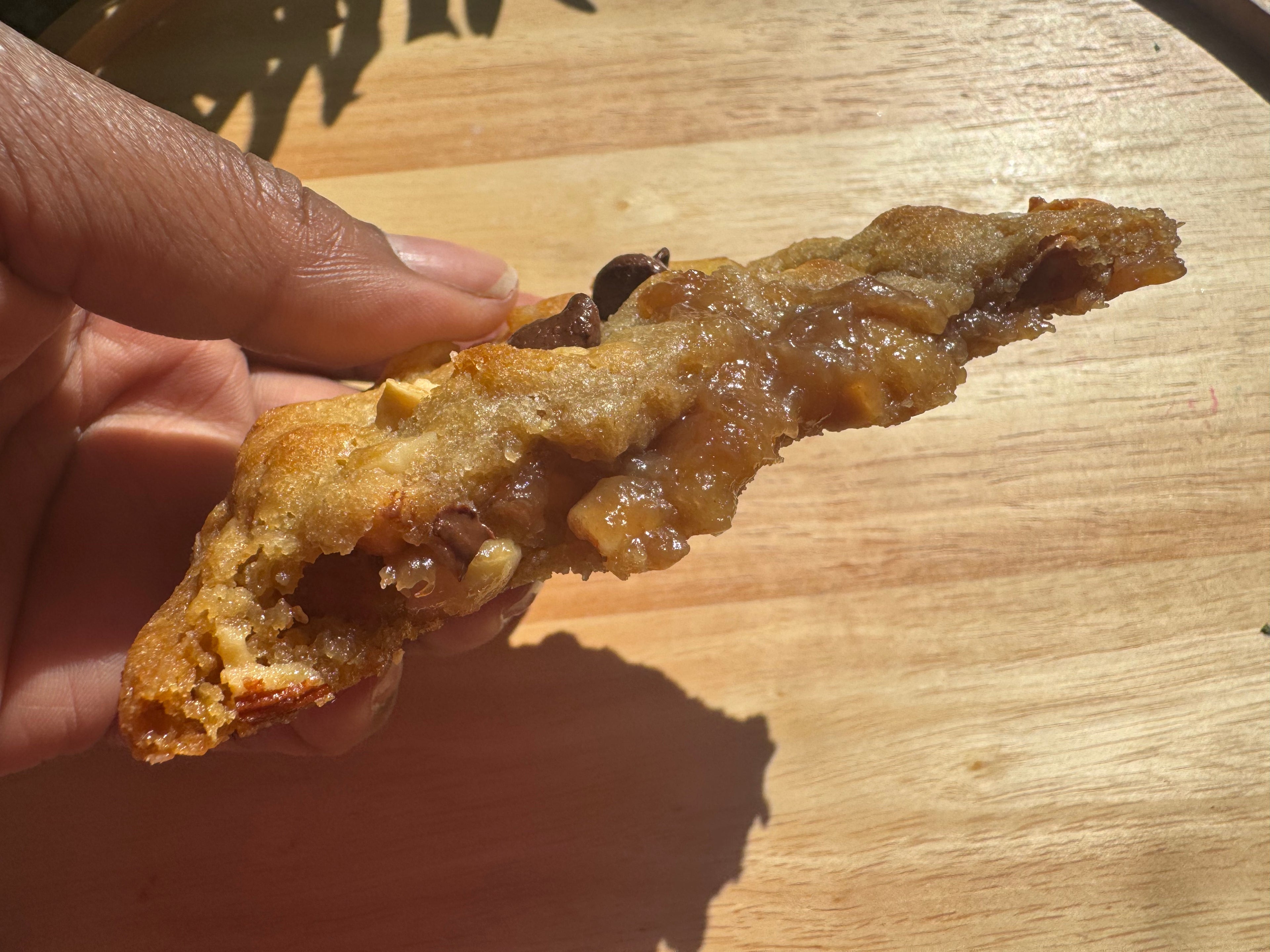 Rosie’s Banana Nut Chocolate Cookie with Banana Caramel Filling Single